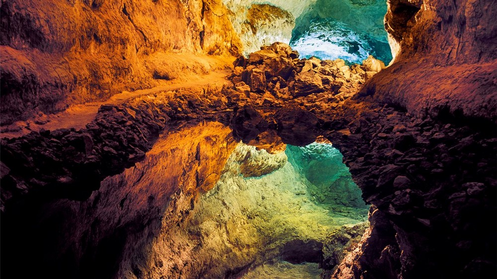 Фото пещеры Cueva de Los Verdes, Испания