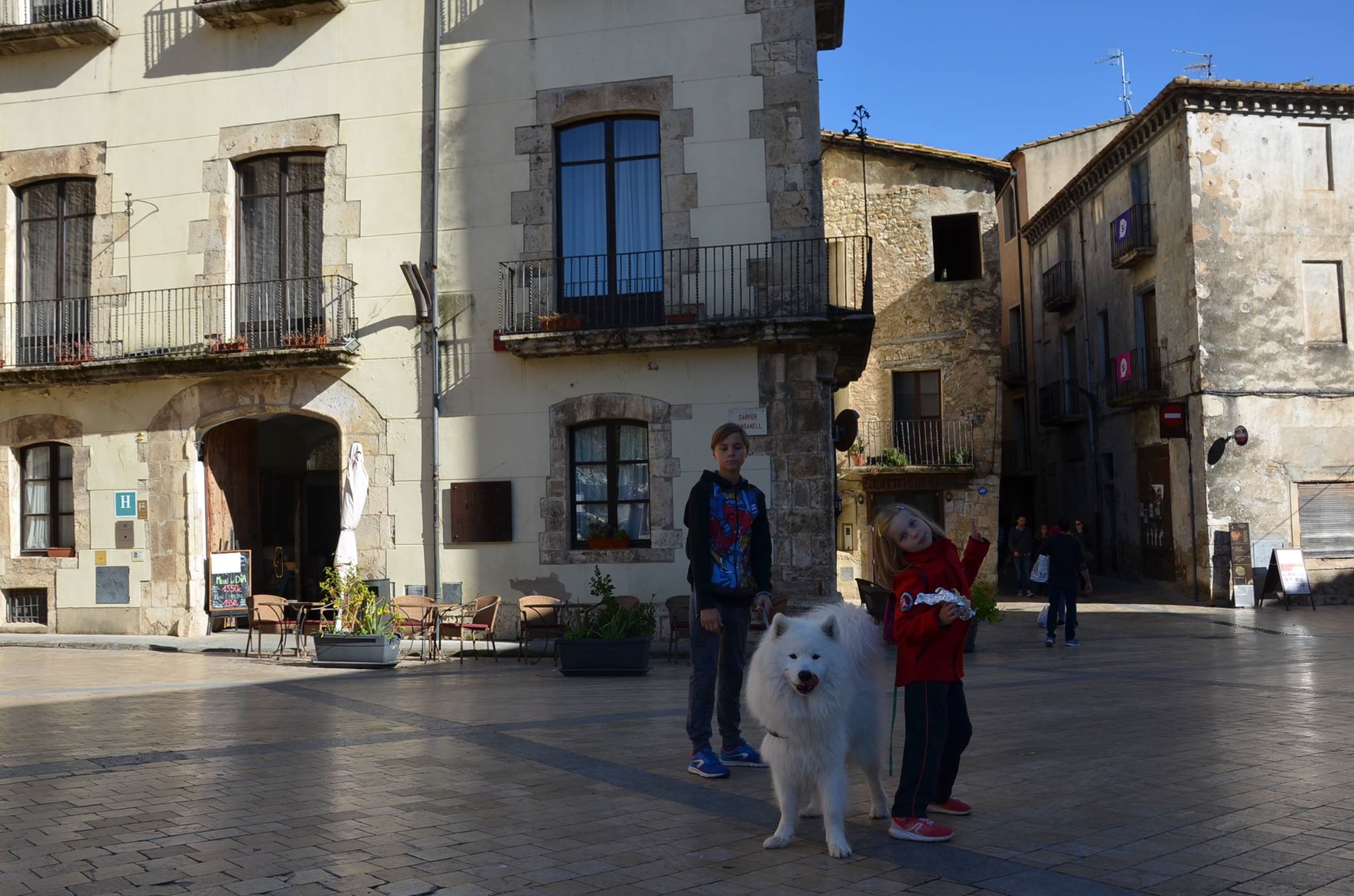 Прогулка по Бесалу (Besalu), Каталония