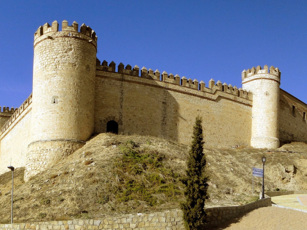 Замок Castillo de la Vela в Македа