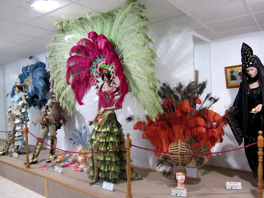 Экспозиция в Музее Карнавала в Агиласе
